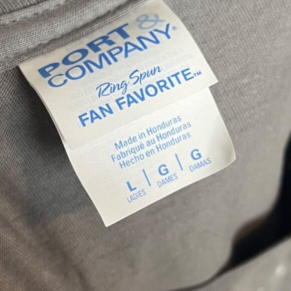 Women's Large T-shirt‎ Oh Christmas Tree Cake Graphic Xmas Holiday Santa Winter - Picture 4 of 4